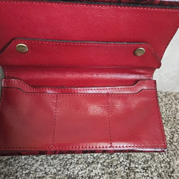 Patricia Nash Red Floral Clutch - Picture 3 of 5